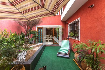 Casa à venda com 237m², 4 quartos e 3 vagasQuintal