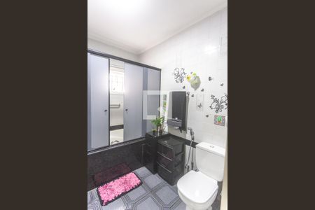 Casa à venda com 237m², 4 quartos e 3 vagasBanheiro suíte 1