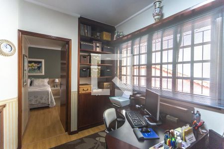 Casa à venda com 237m², 4 quartos e 3 vagasOffice