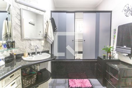 Casa à venda com 237m², 4 quartos e 3 vagasBanheiro suíte 1