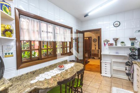 Casa à venda com 237m², 4 quartos e 3 vagasCozinha 1