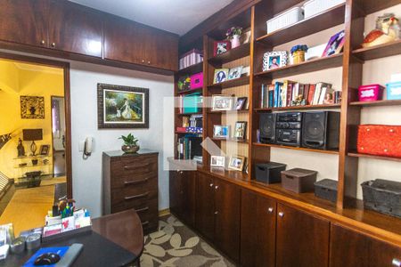 Casa à venda com 237m², 4 quartos e 3 vagasOffice