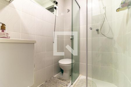 Banheiro de kitnet/studio para alugar com 1 quarto, 25m² em Vila Buarque, São Paulo