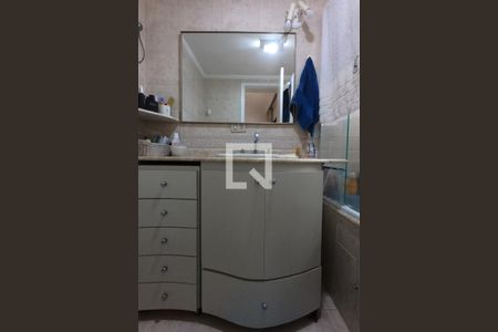 Apartamento à venda com 175m², 3 quartos e 4 vagasBanheiro da Suíte 2