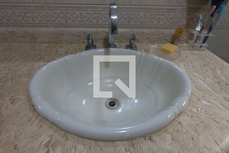 Apartamento à venda com 175m², 3 quartos e 4 vagasBanheiro da Suíte 2