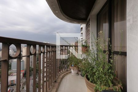 Apartamento à venda com 175m², 3 quartos e 4 vagasVaranda da Sala