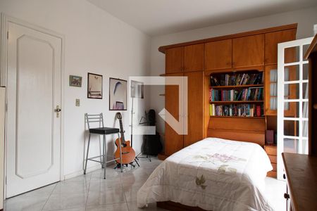 Casa de condomínio à venda com 240m², 4 quartos e 2 vagasSuíte 1