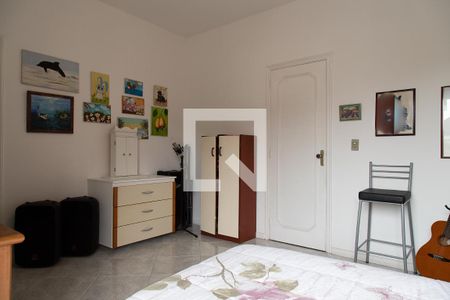 Casa de condomínio à venda com 240m², 4 quartos e 2 vagasSuíte 1