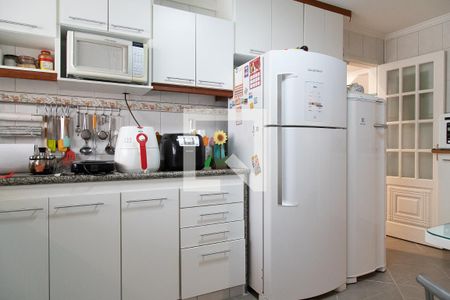 Casa de condomínio à venda com 240m², 4 quartos e 2 vagasCozinha 