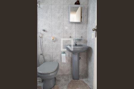 Casa de condomínio à venda com 240m², 4 quartos e 2 vagasBanheiro suíte edícula