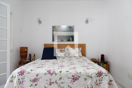 Casa de condomínio à venda com 240m², 4 quartos e 2 vagasSuíte 2