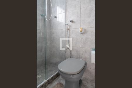 Casa de condomínio à venda com 240m², 4 quartos e 2 vagasBanheiro suíte edícula