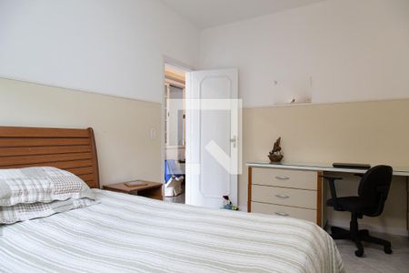 Casa de condomínio à venda com 240m², 4 quartos e 2 vagasQuarto 