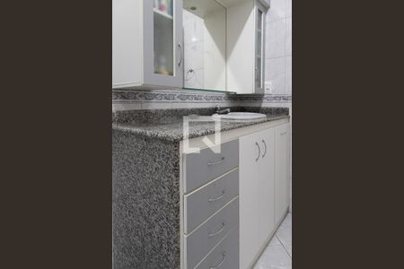 Casa de condomínio à venda com 240m², 4 quartos e 2 vagasBanheiro da suíte 2