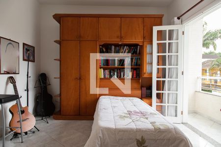 Casa de condomínio à venda com 240m², 4 quartos e 2 vagasSuíte 1
