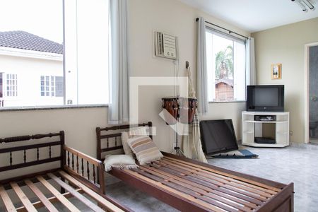 Casa de condomínio à venda com 240m², 4 quartos e 2 vagasSuíte da edícula