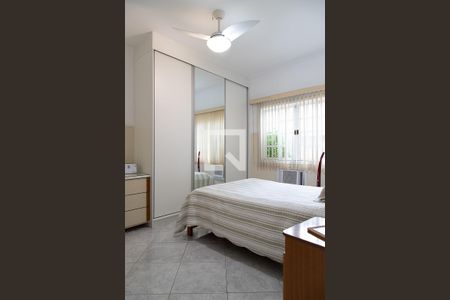 Quarto  de casa de condomínio à venda com 4 quartos, 240m² em Vargem Pequena, Rio de Janeiro