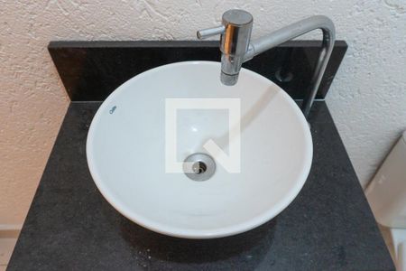 Casa à venda com 80m², 3 quartos e 2 vagas Casa à venda com 80m², 3 quartos e 2 vagasLavabo Pia