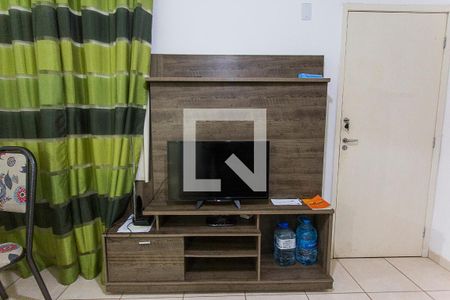 Sala de apartamento para alugar com 2 quartos, 44m² em Gávea, Uberlândia