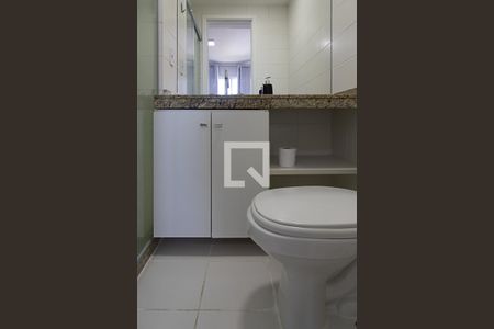 Apartamento à venda com 148m², 2 quartos e 2 vagasBanheiro da suíte 