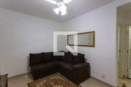 Sala de apartamento para alugar com 2 quartos, 44m² em Gávea, Uberlândia