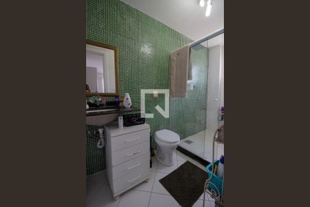 Casa de condomínio à venda com 400m², 3 quartos e 1 vagaBanheiro da Suíte 1