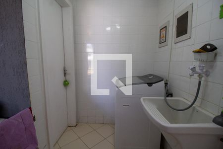 Casa de condomínio à venda com 400m², 3 quartos e 1 vagaÁrea de Serviço