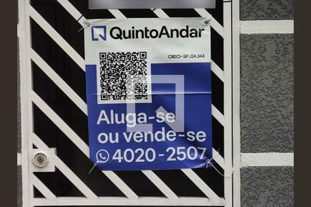 Apartamento à venda com 94m², 2 quartos e 1 vagaPlaquinha instalada no portão do imóvel - Área Externa