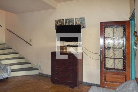 Sala de casa à venda com 5 quartos, 144m² em Vila Nivi, São Paulo