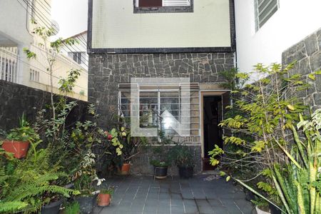 Casa à venda com 144m², 5 quartos e 1 vagaFachada