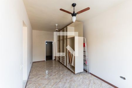 Casa à venda com 276m², 5 quartos e 2 vagasQuarto 3 - 2° andar