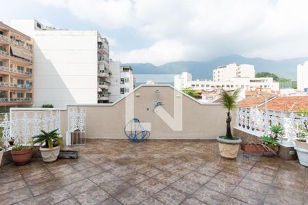 Casa à venda com 276m², 5 quartos e 2 vagasTerraço