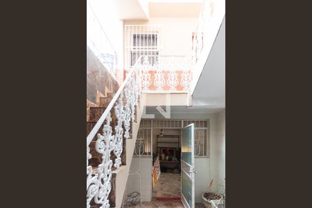 Casa à venda com 276m², 5 quartos e 2 vagasEscada para terraço