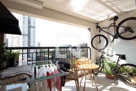 Apartamento à venda com 77m², 2 quartos e 2 vagasÁrea de Serviço e sacada