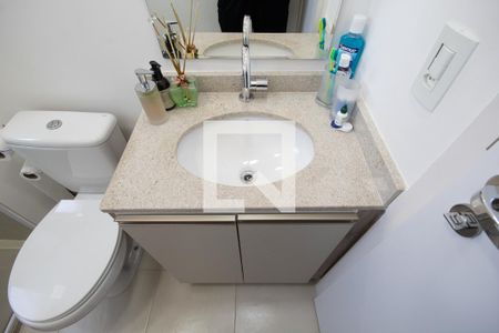 Apartamento à venda com 77m², 2 quartos e 2 vagasBanheiro da Suíte