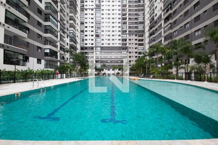 Apartamento à venda com 77m², 2 quartos e 2 vagasÁrea comum - Piscina