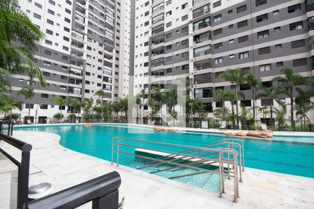 Apartamento à venda com 77m², 2 quartos e 2 vagasÁrea comum - Piscina