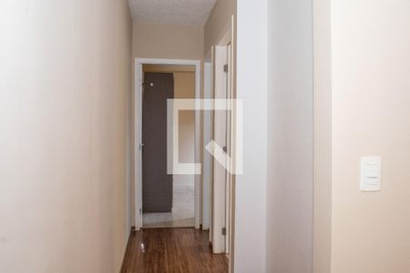 Corredor de apartamento para alugar com 2 quartos, 72m² em Jardim Petrópolis, Cotia