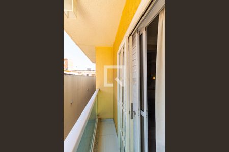 Casa de condomínio à venda com 70m², 2 quartos e 1 vagaVaranda