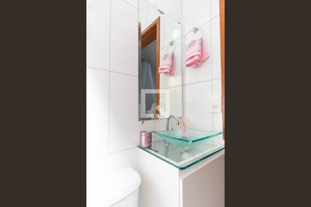 Casa de condomínio à venda com 70m², 2 quartos e 1 vagaBanheiro da Suíte 2