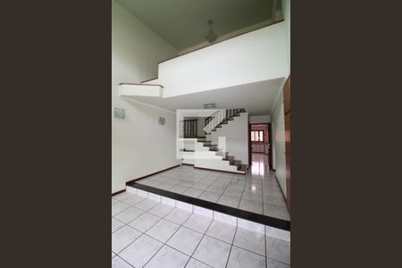 Sala de casa à venda com 4 quartos, 234m² em Cidade Universitária, Campinas