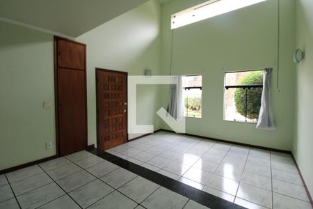 Sala de casa à venda com 4 quartos, 234m² em Cidade Universitária, Campinas