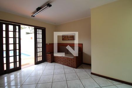 Sala de TV de casa à venda com 4 quartos, 234m² em Cidade Universitária, Campinas