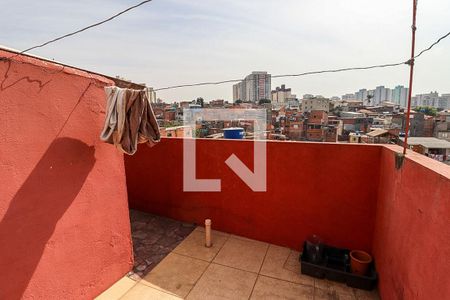 Casa à venda com 170m², 5 quartos e 2 vagas Casa à venda com 170m², 5 quartos e 2 vagasTerraço