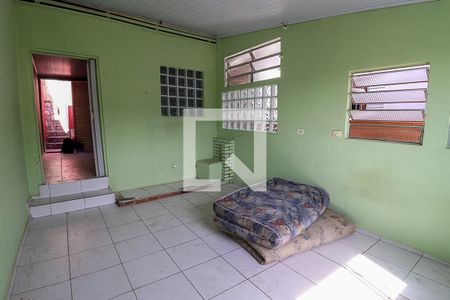 Casa à venda com 170m², 5 quartos e 2 vagas Casa à venda com 170m², 5 quartos e 2 vagasCasa 3 - Quarto