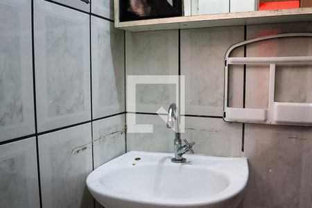 Banheiro Kitnet 1 de casa à venda com 5 quartos, 170m² em Jardim Santa Mena, Guarulhos