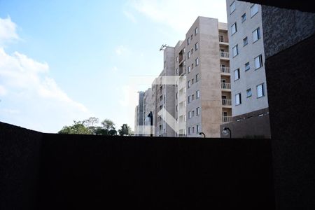 Vista do quintal de apartamento para alugar com 2 quartos, 48m² em Jardim Barro Branco, Cotia