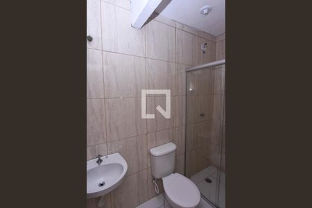 Casa para alugar com 40m², 2 quartos e 1 vaga Casa para alugar com 40m², 2 quartos e 1 vagaBanheiro