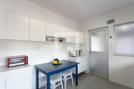 Apartamento à venda com 160m², 4 quartos e 2 vagas Apartamento à venda com 160m², 4 quartos e 2 vagasCozinha
