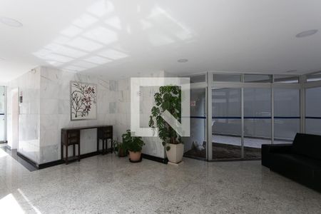Apartamento à venda com 160m², 4 quartos e 2 vagas Apartamento à venda com 160m², 4 quartos e 2 vagasHall de Entrada